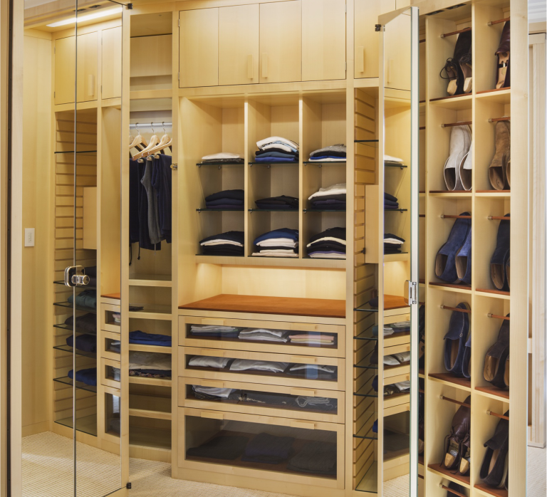 linda closet cropped